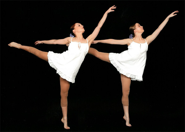 Caitlin & Kairi with "Pour Le Vie"